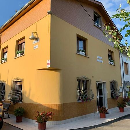 Vivienda Vacacional El Majo Pola de Siero ภายนอก รูปภาพ